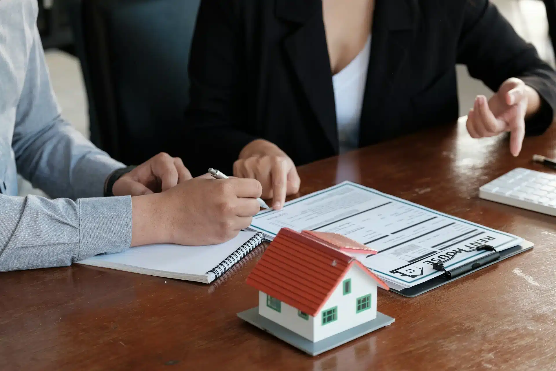 What is a cash offer in real estate?