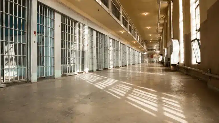 Can I Sell My House If My Spouse Is In Jail?