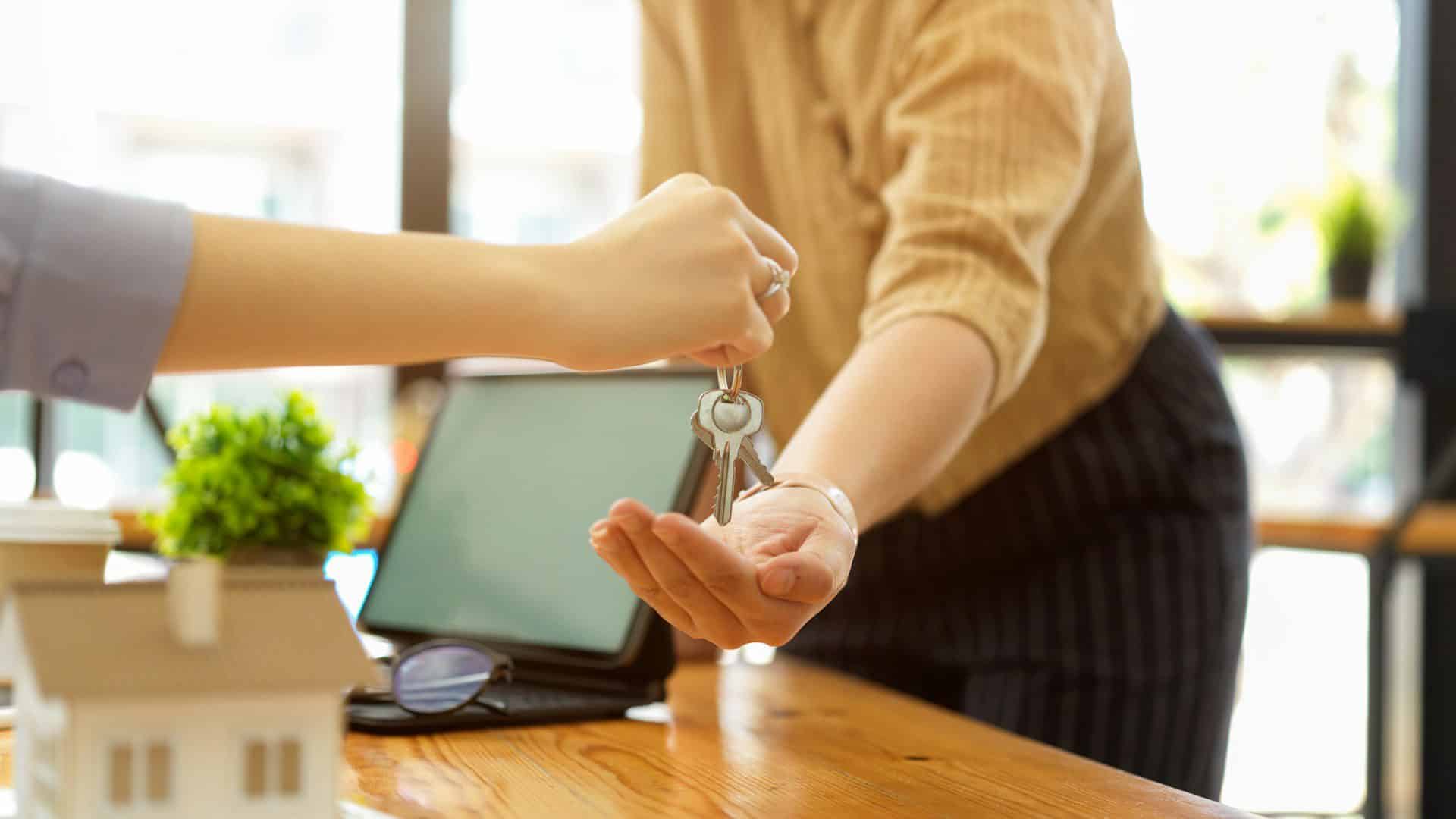 How to Sell a House By Owner in Rhode Island